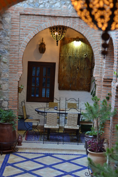 Riad Gharnata - Genel