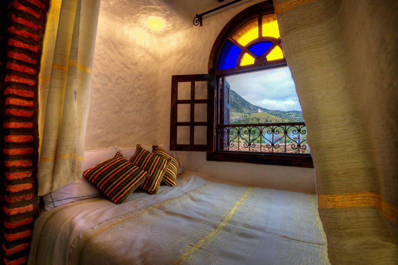 Riad Gharnata - Genel