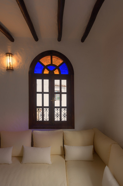 Riad Gharnata - Genel