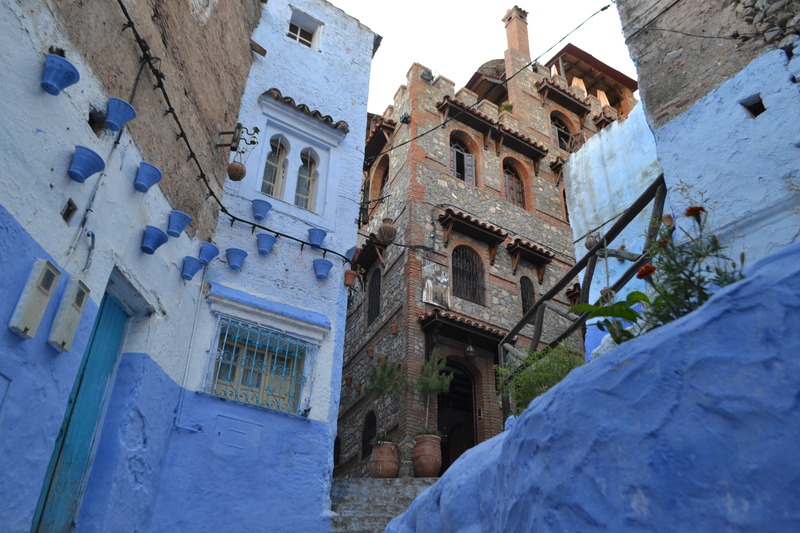 Riad Gharnata - Genel
