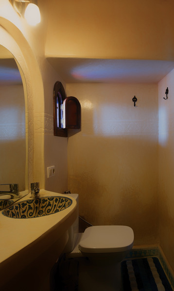 Riad Gharnata - Genel