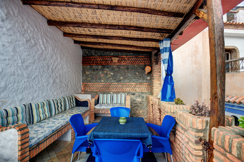 Riad Gharnata - Genel