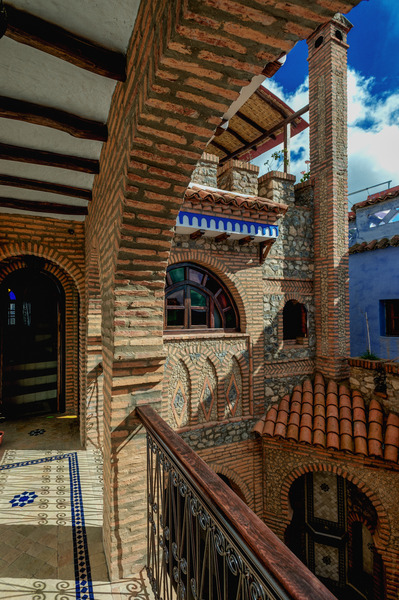 Riad Gharnata - Genel