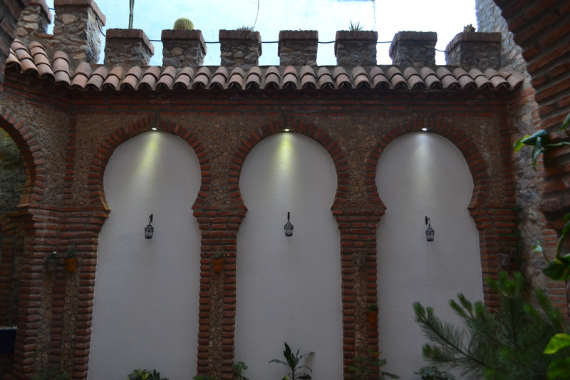 Riad Gharnata - Genel