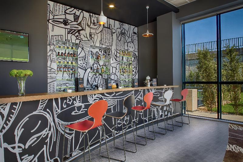 ibis Istanbul Tuzla Hotel - Bar