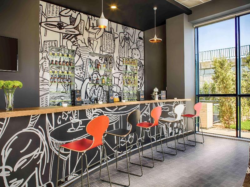 ibis Istanbul Tuzla Hotel - Bar