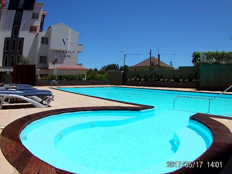 Santa Cruz Village Hotel - Genel