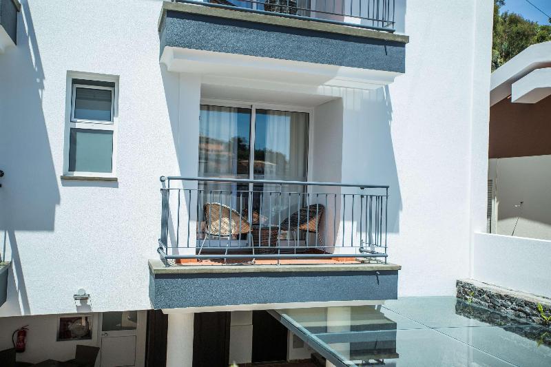 Santa Cruz Village Hotel - Genel