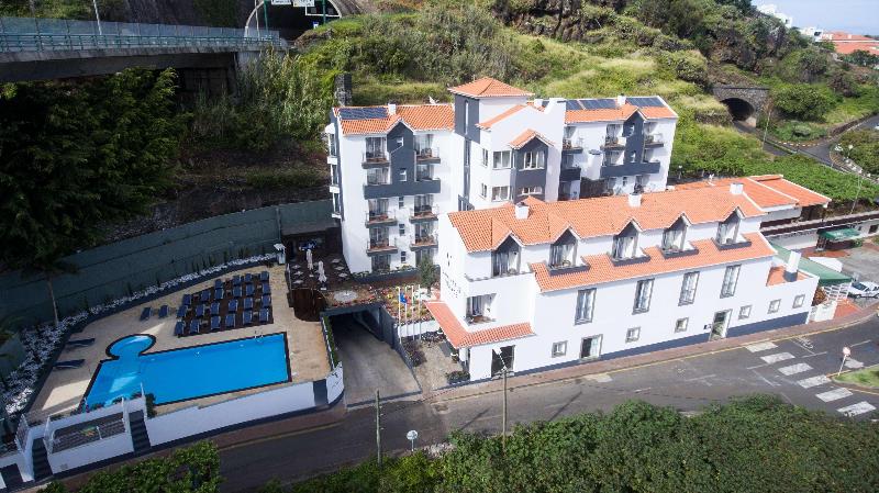 Santa Cruz Village Hotel - Genel