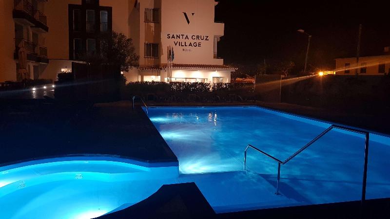 Santa Cruz Village Hotel - Havuz