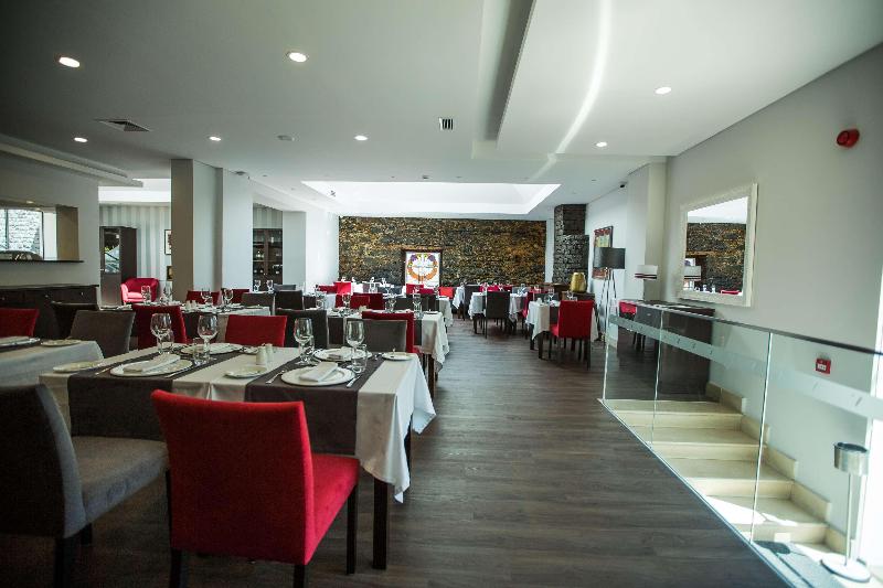 Santa Cruz Village Hotel - Restoran