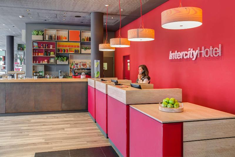 IntercityHotel Duisburg - Lobi