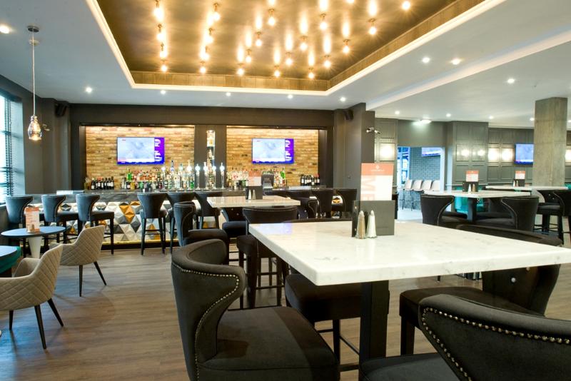 Sandman Signature London Gatwick - Bar