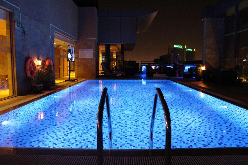 Best Western Plus Pearl Creek - Havuz