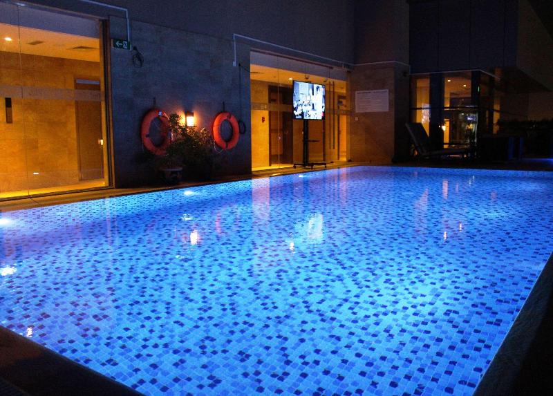 Best Western Plus Pearl Creek - Havuz