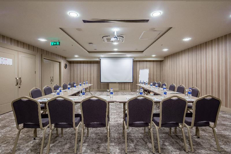 Holiday Inn ANTALYA - LARA by IHG - Toplantı