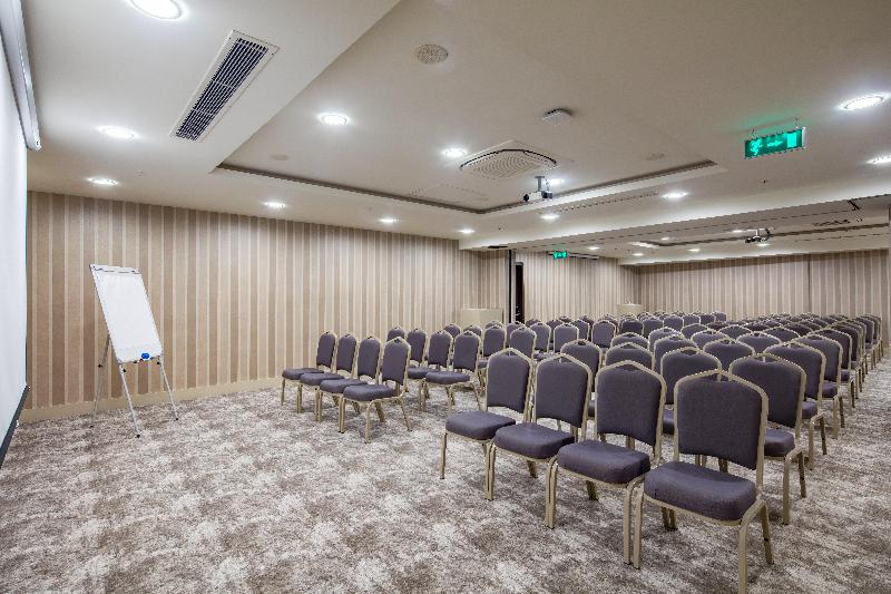 Holiday Inn ANTALYA - LARA by IHG - Toplantı