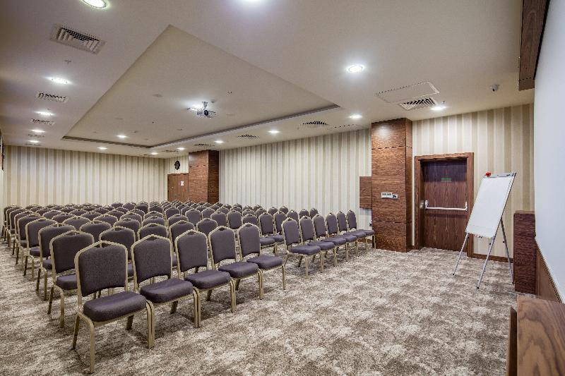 Holiday Inn ANTALYA - LARA by IHG - Toplantı
