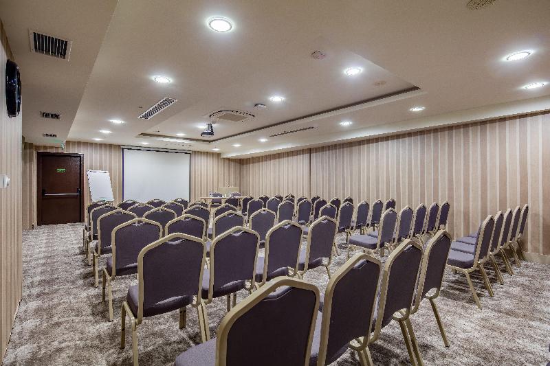 Holiday Inn ANTALYA - LARA by IHG - Toplantı