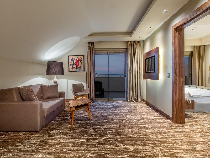 Holiday Inn ANTALYA - LARA by IHG - Oda