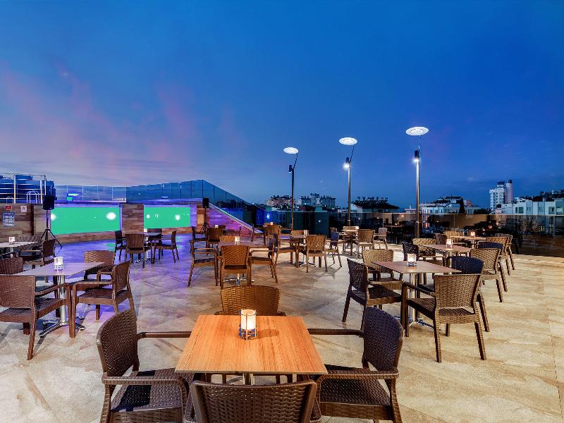 Holiday Inn ANTALYA - LARA by IHG - Havuz