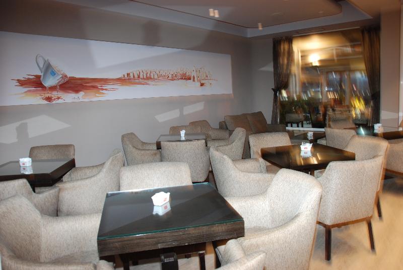 Mano - Bar