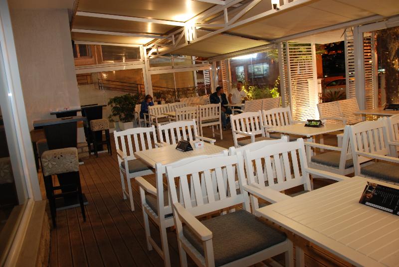 Mano - Bar