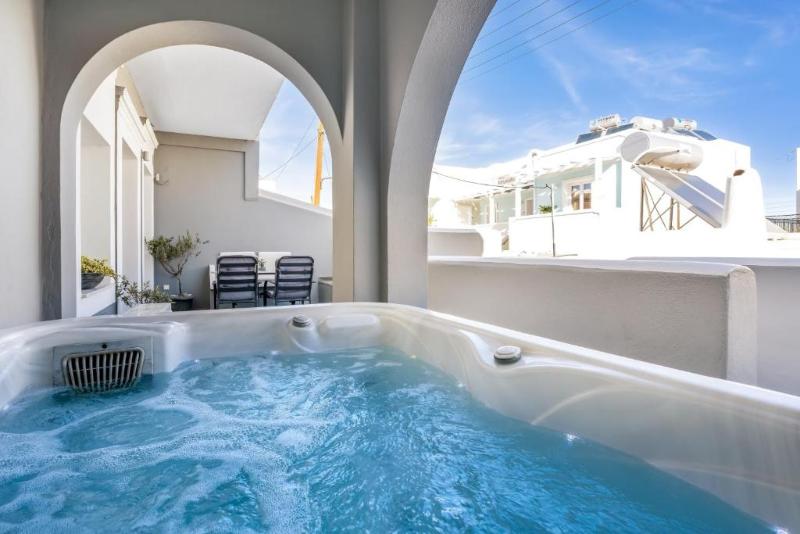 Oasis Suites Fira - Oda