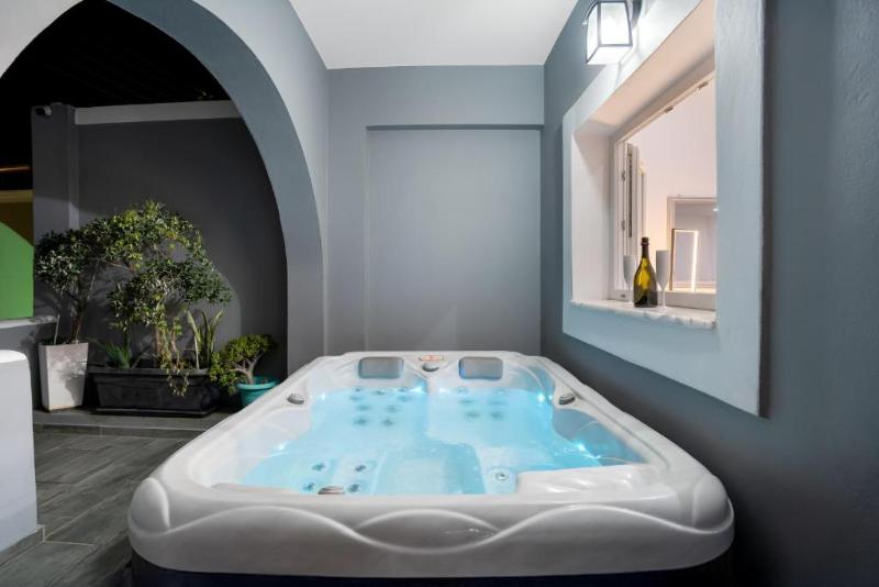 Oasis Suites Fira - Oda