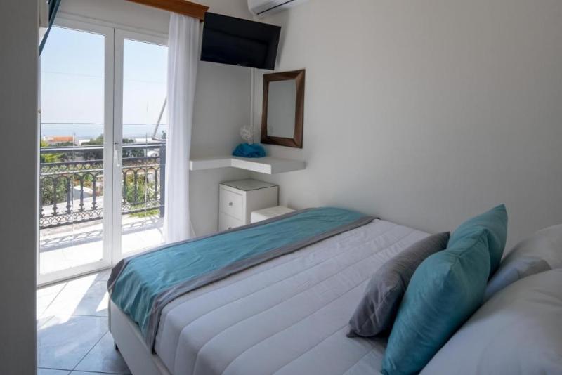 Oasis Suites Fira - Oda