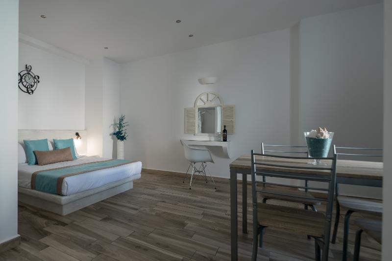 Oasis Suites Fira - Oda