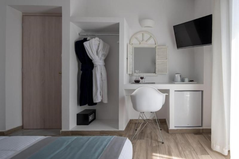 Oasis Suites Fira - Oda
