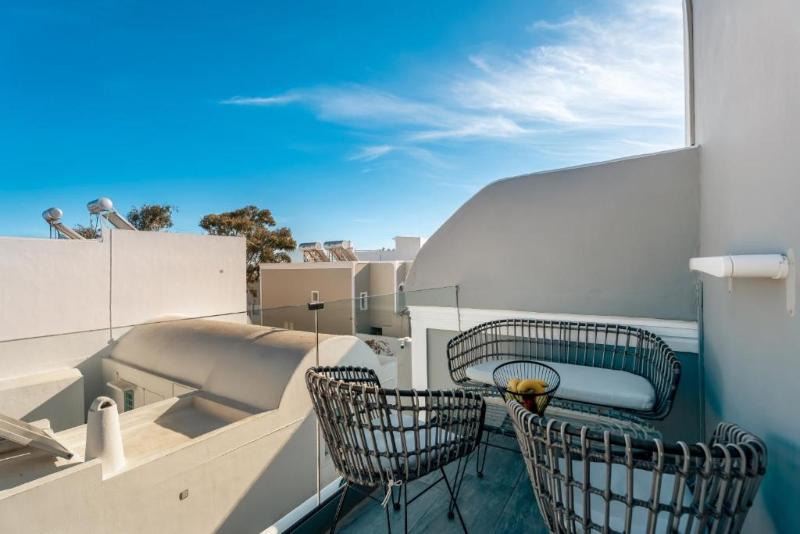 Oasis Suites Fira - Oda