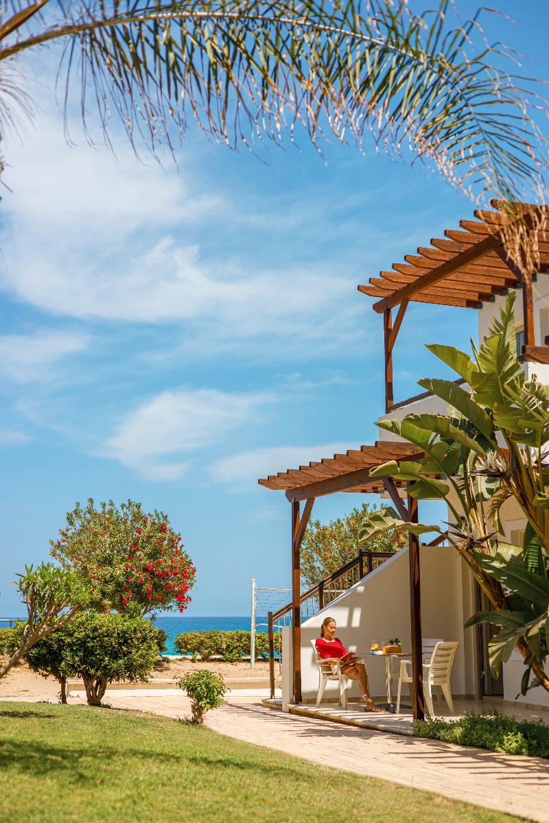 Louis Althea Beach - Oda