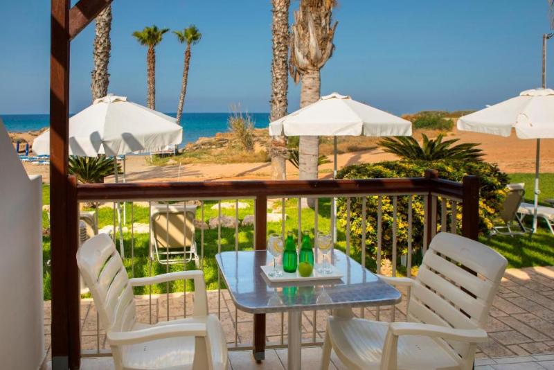 Louis Althea Beach - Oda