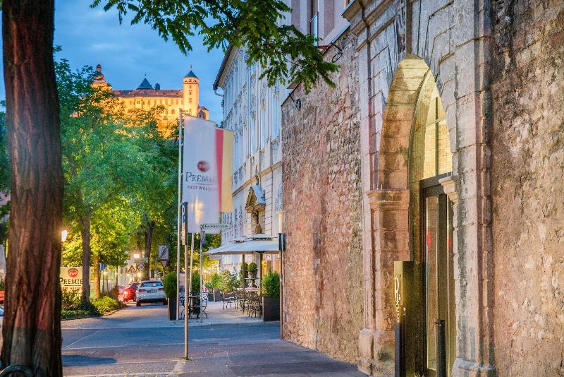 Best Western Premier Hotel Rebstock - Genel