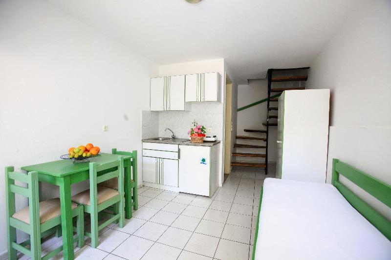 Anatoli Apartments - Oda