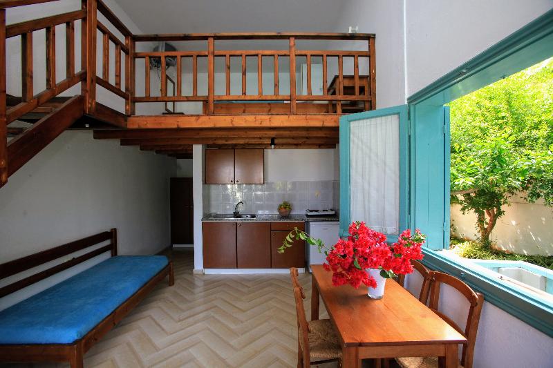 Anatoli Apartments - Oda