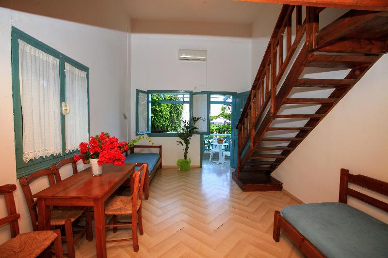 Anatoli Apartments - Oda