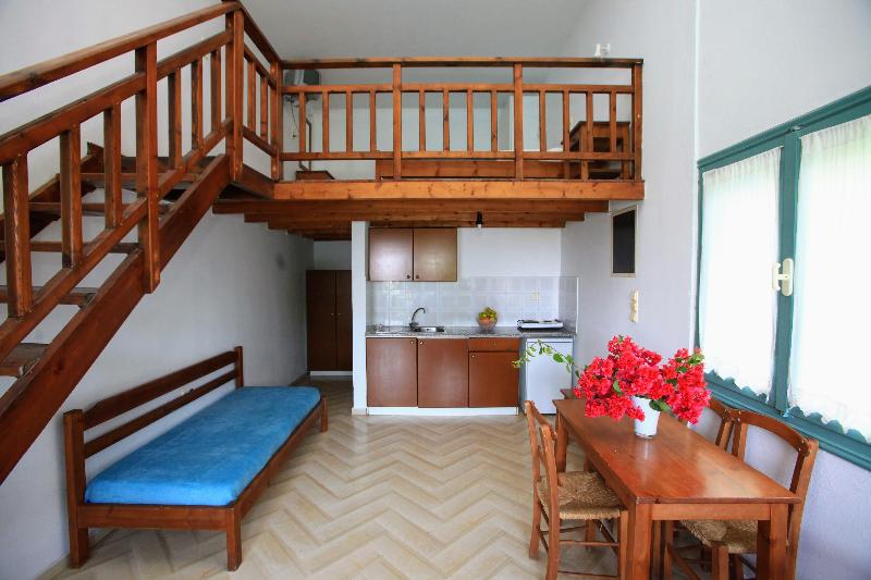 Anatoli Apartments - Oda