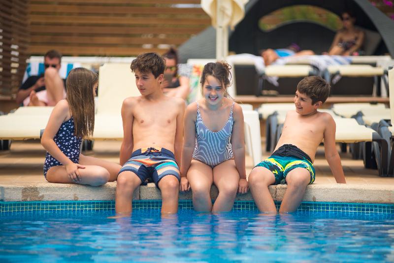 Nelva Resort - Havuz