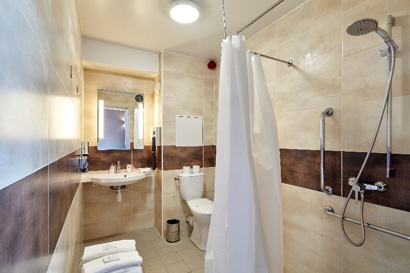 B&B HOTEL Paris Nord Gonesse Parc Des Expos - Oda