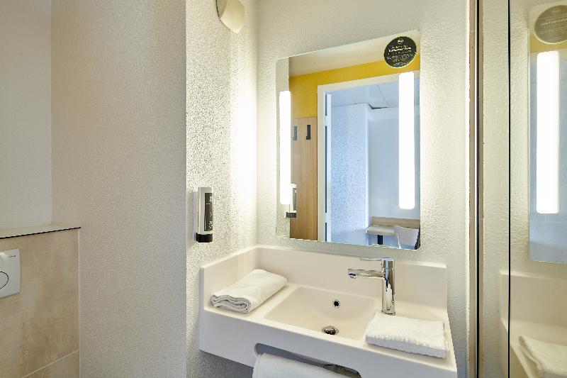 B&B HOTEL Paris Nord Gonesse Parc Des Expos - Oda