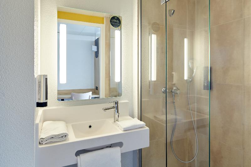 B&B HOTEL Paris Nord Gonesse Parc Des Expos - Oda