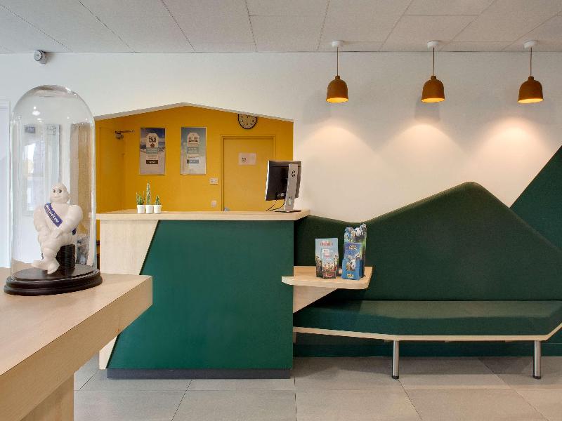 Ibis Styles Clermont Ferrand Sud La Pardieu - Lobi