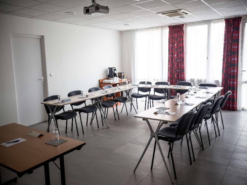 Ibis Styles Clermont Ferrand Sud La Pardieu - Toplantı