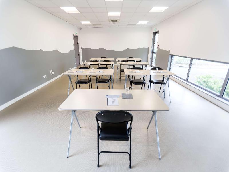 Ibis Styles Clermont Ferrand Sud La Pardieu - Toplantı