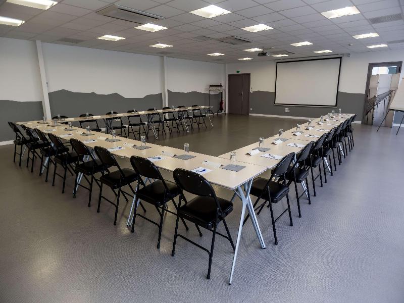 Ibis Styles Clermont Ferrand Sud La Pardieu - Toplantı