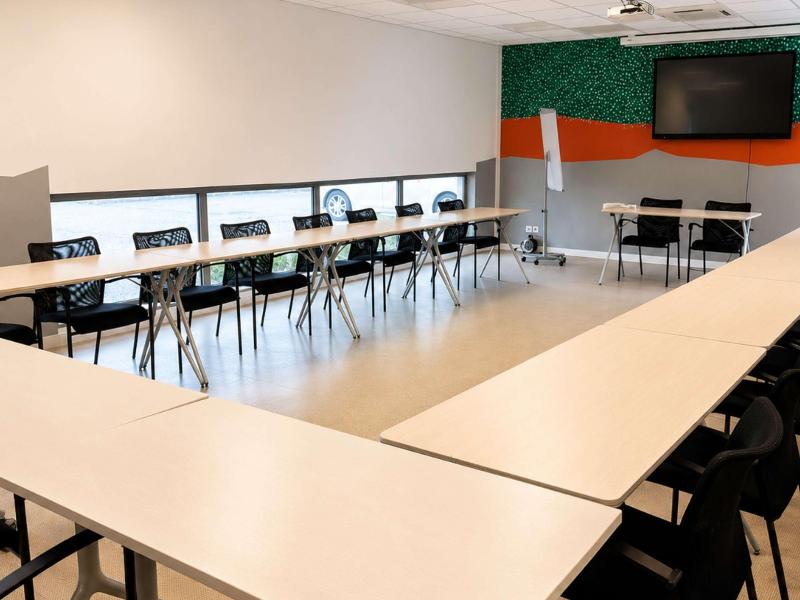 Ibis Styles Clermont Ferrand Sud La Pardieu - Toplantı