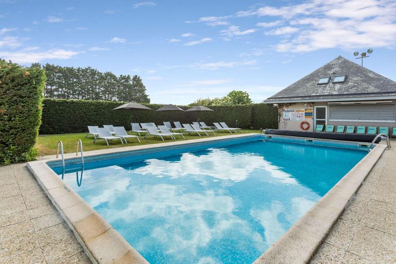 Kyriad Deauville Saint Arnoult - Havuz